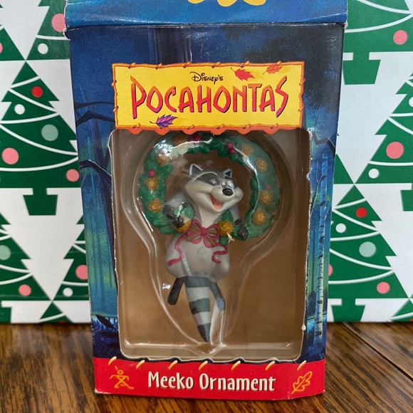 Meeko Ornament - Picture 1 of 2